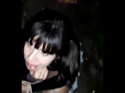 ❤️ रस्त्यावर कँडीच्या बदल्यात लिंग सुजले ❌ गुदद्वारासंबंधीचा अश्लील ❌❤